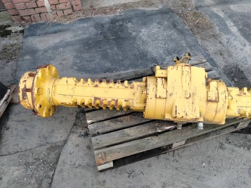 Tylni most komatsu