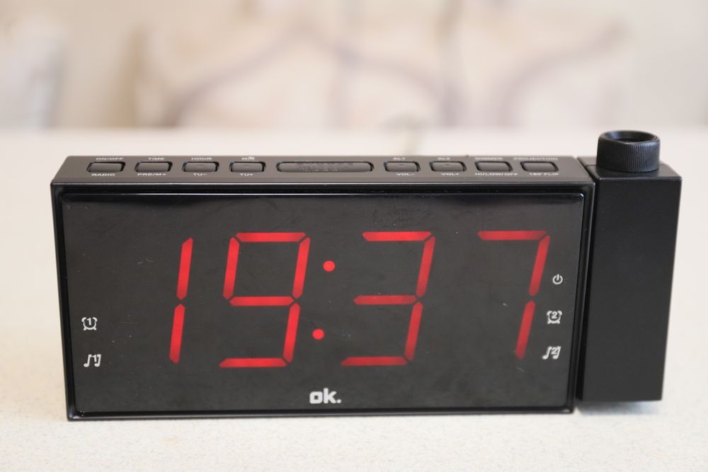Ok .  OCR 161 PR  Clock  radio Projection