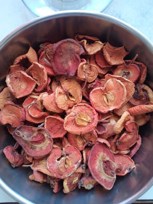 Сушеные яблоки и груши