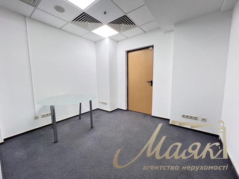 Аренда офиса 112 кв.м в бизнес центре на ул. Богдана Хмельницкого