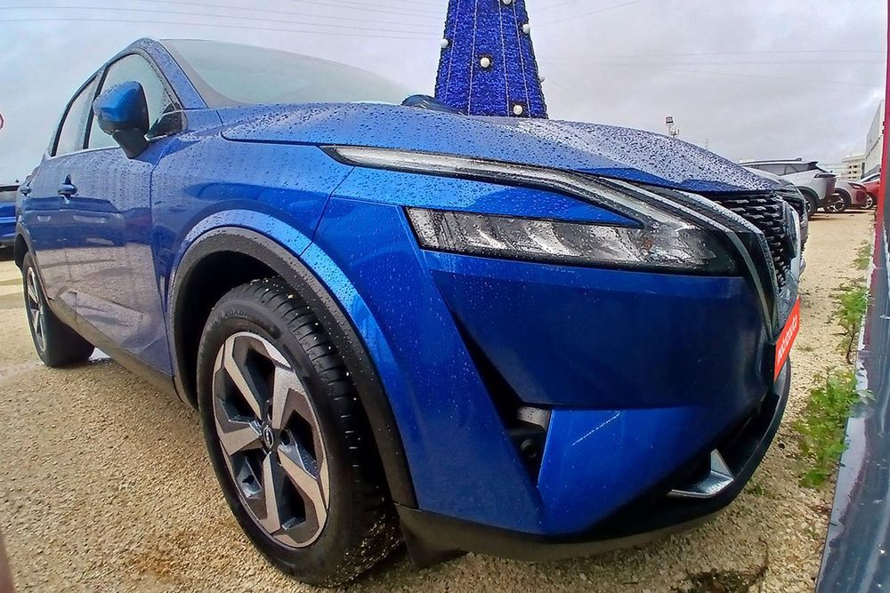 Nissan Qashqai 1.3 DIG-T N-Connecta LED Xtronic