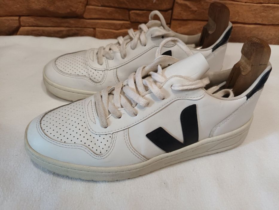 Кроссовки   Veja кожаные