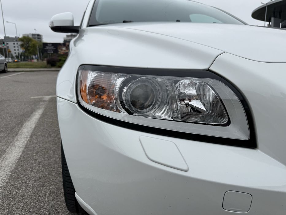 Продам Volvo S40  2012  2.0бенз  145кс  акпп  85000км