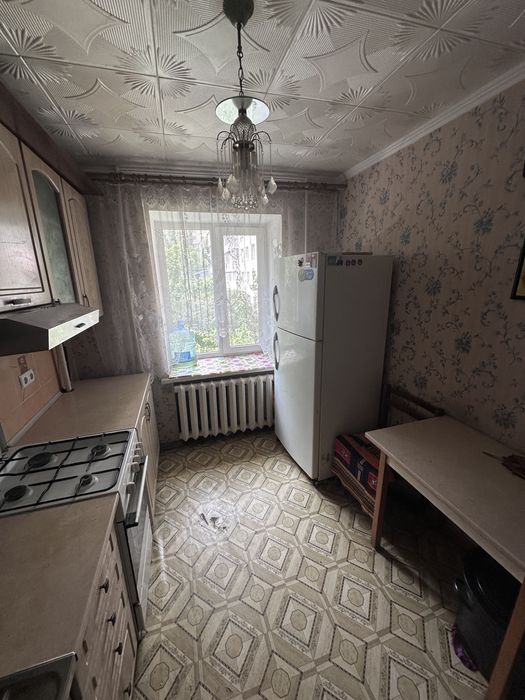 Сдам КОМНАТУ в 3 комнатной квартире