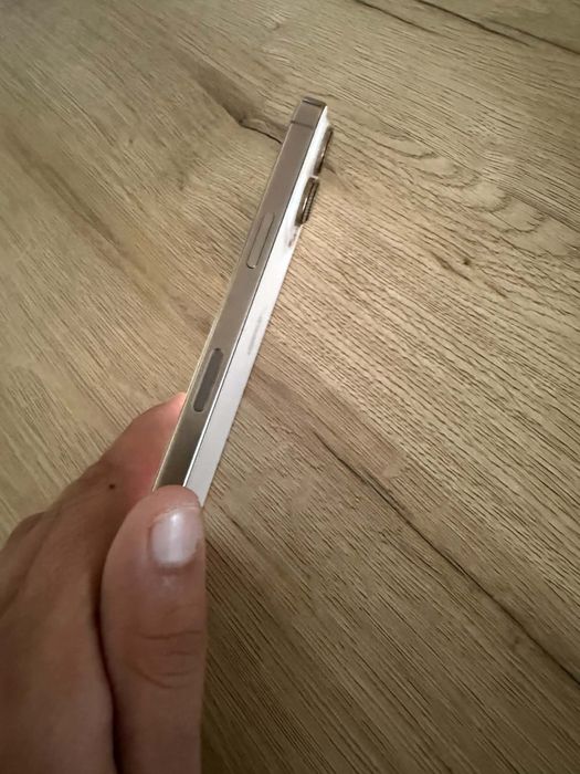 Iphone 16 pro zloty