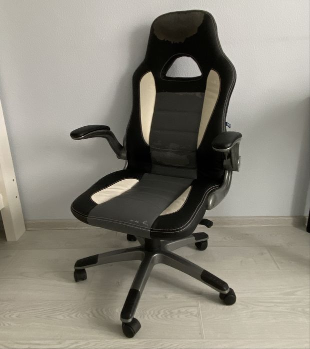 Компʼютерне крісло Новий стиль Razer