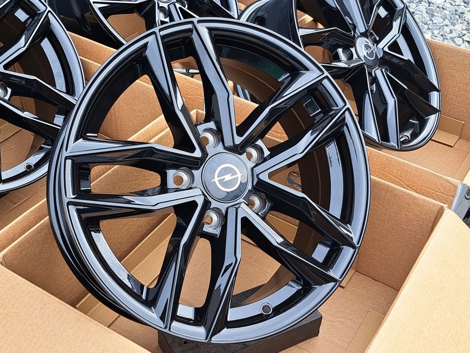 Alufelgi 16' Opel Vivaro 5x118 ET40 Nośność 900Kg CZARNE DM05