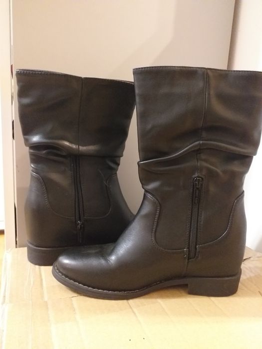 Kozaki 38 CCC Jenny Fairy czarne na koturnie zabudowane