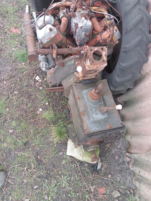 Мото трактор . .