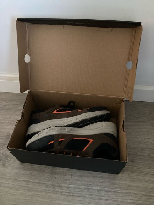 Skechers - Tam 41 - Memory Foam - NOVOS