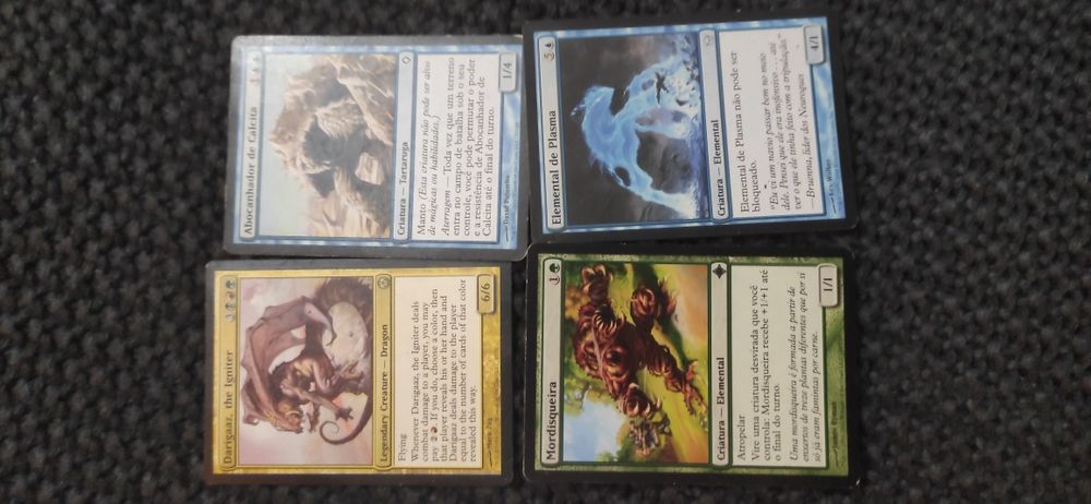 Cartas Magic The Gathering e Fantasy Riders