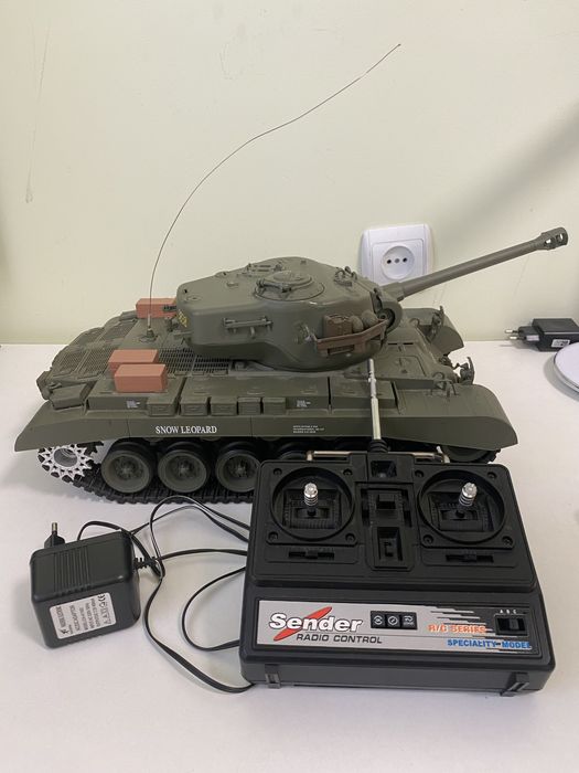 Радиоуправляемый танк Heng Long LEOPARD SNOW 1/16 (3838)