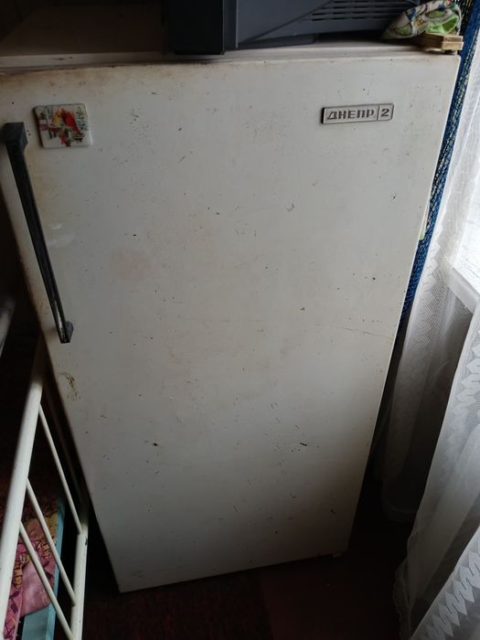 Продам холодильник
