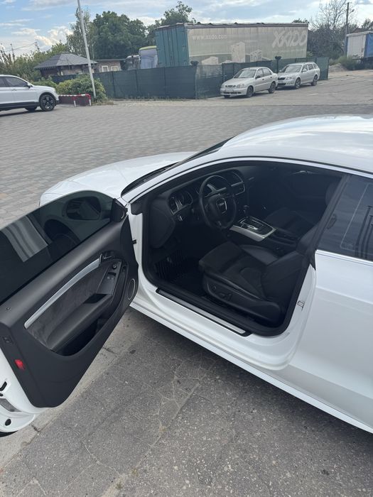 Продам Audi A5 B8 3.2 quattro официал