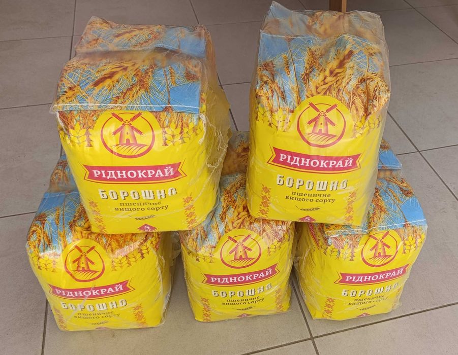 6шт. пачок - Борошно ТМ Ріднокрай вищого сорту 5 кг - 6-ть пачок (три спайки по дві шт. в кожній) - всього 30кг.