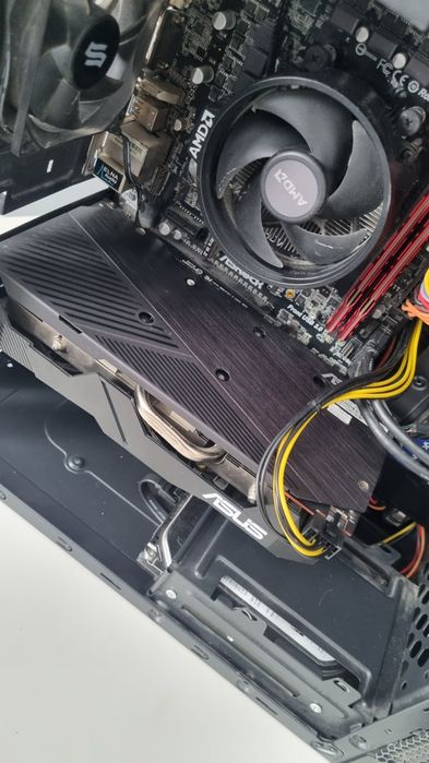 Komputer stacjonarny / Ryzen 5 2600 / RX5500XT