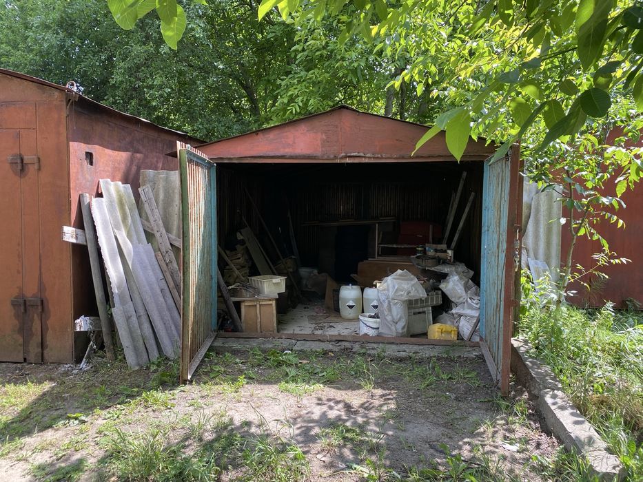 Гараж + паркомісце