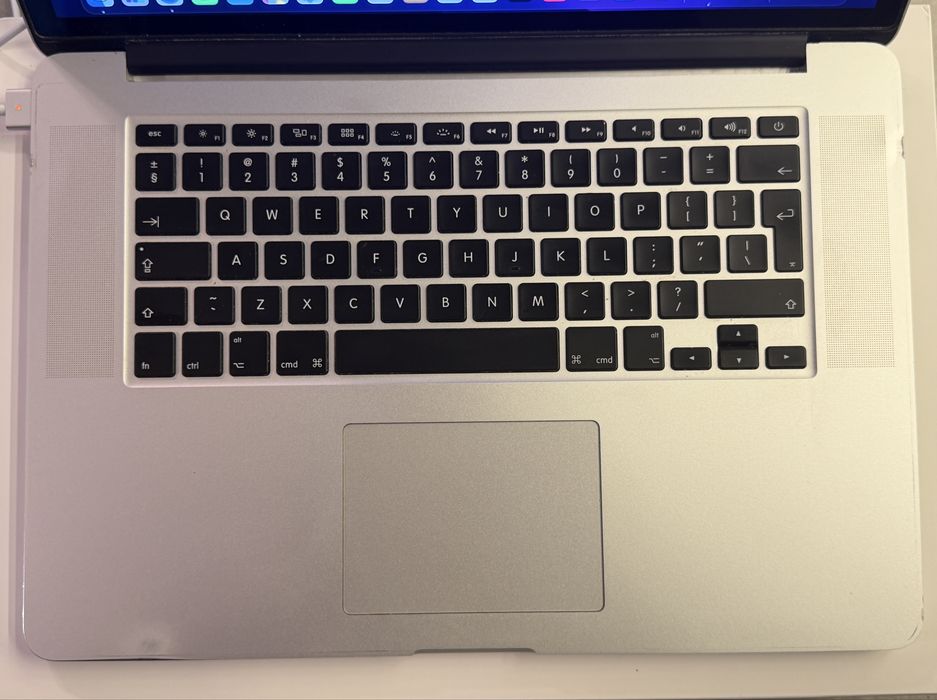 MacBook Pro A1398/2015/i7/2.2GHz/16GB/256GB/15.4/nowa bateria