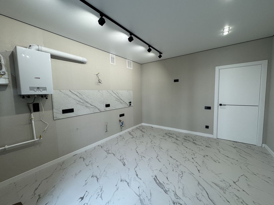 Квартира з ремонтом в ЖК Емоція