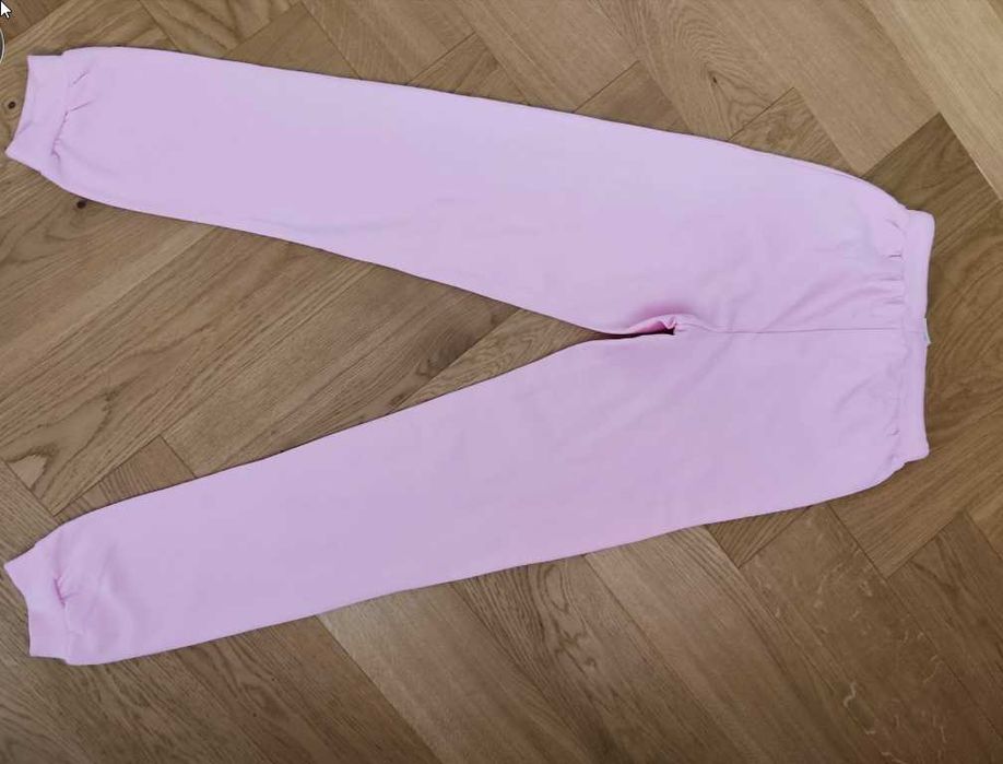 Nowe spodnie dresowe S 36 Barbie pudrowy róż bawełniane