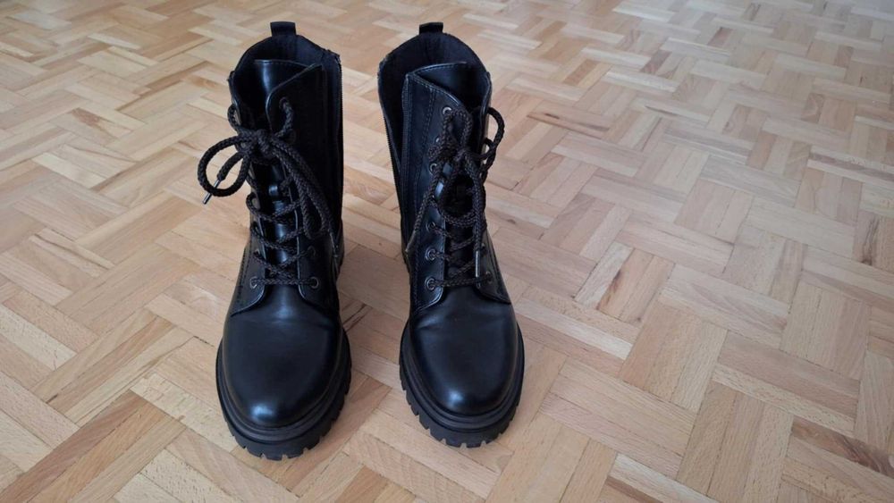 Czarne buty/botki jesienno zimowe Tamaris