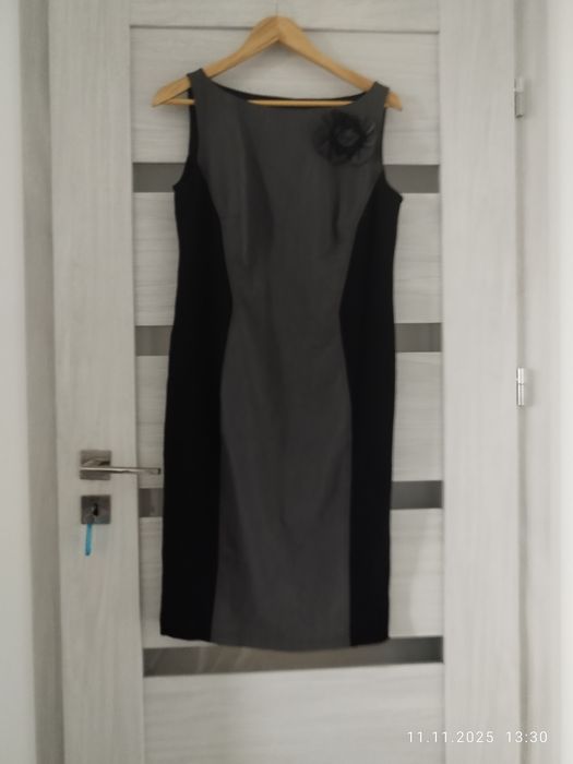 Sukienka. Ołówkowa. 42.