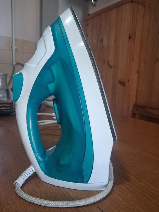 Праска PHILIPS 2100 W
