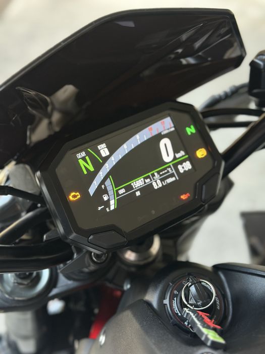 Kawasaki Z900 2023 Metallic Phantom Silver Edition