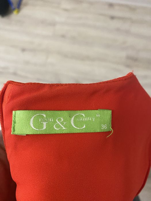 Вишукана сукня з перлинками