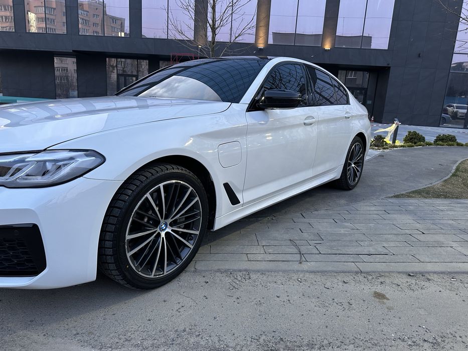 BMW g30 2023 року