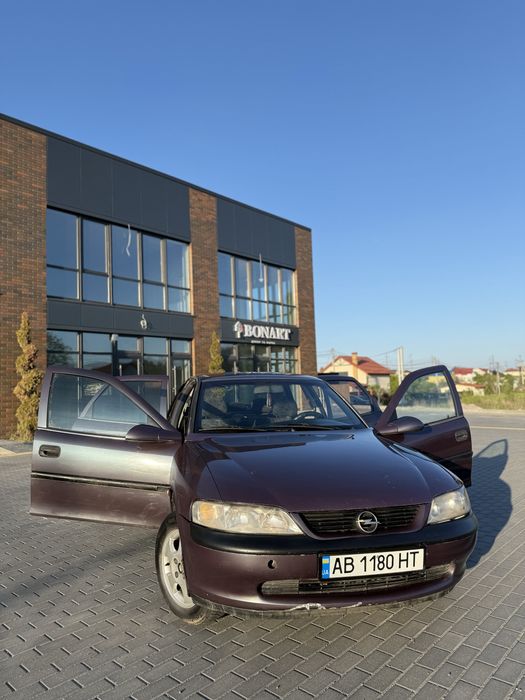Продам opel vectra b. 1.8 газ/бензин