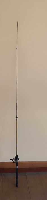 Cana de pesca 1,80m completa com carreto Ryobi