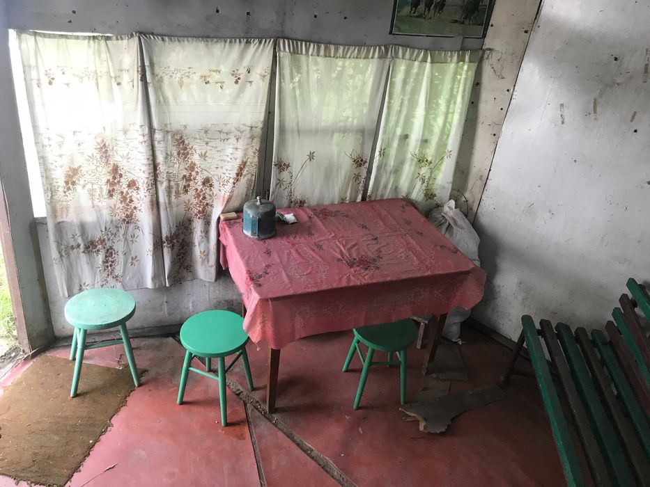 Частина будинку в смт.Вороновиця, вул. Молодіжна. Дві окремі спальні.