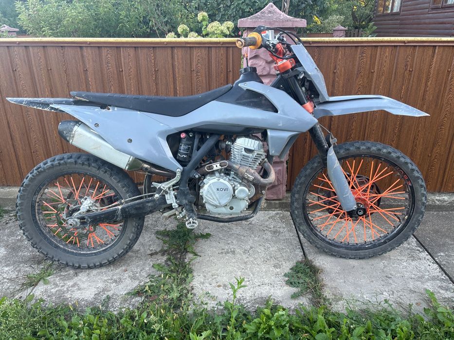 Мотоцикол адванс 250