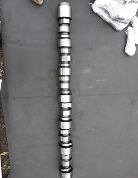 Розпредвал Skania