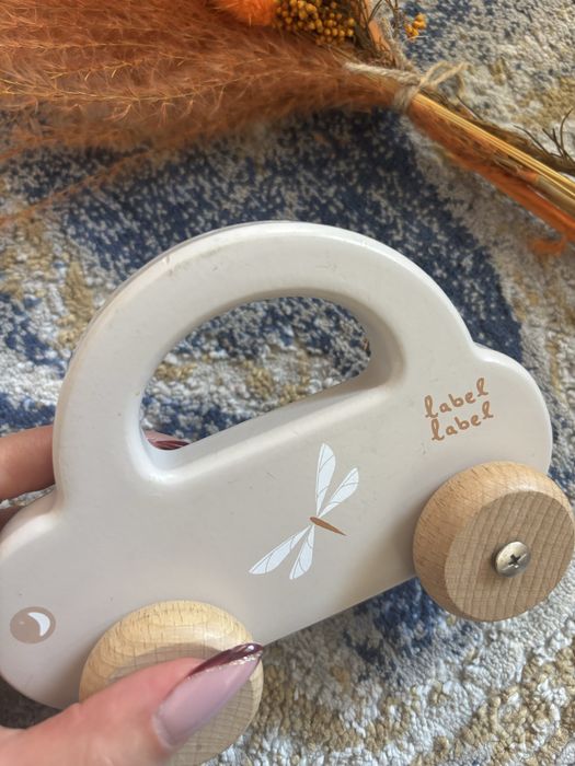 Label Label drewniane autko z raczka