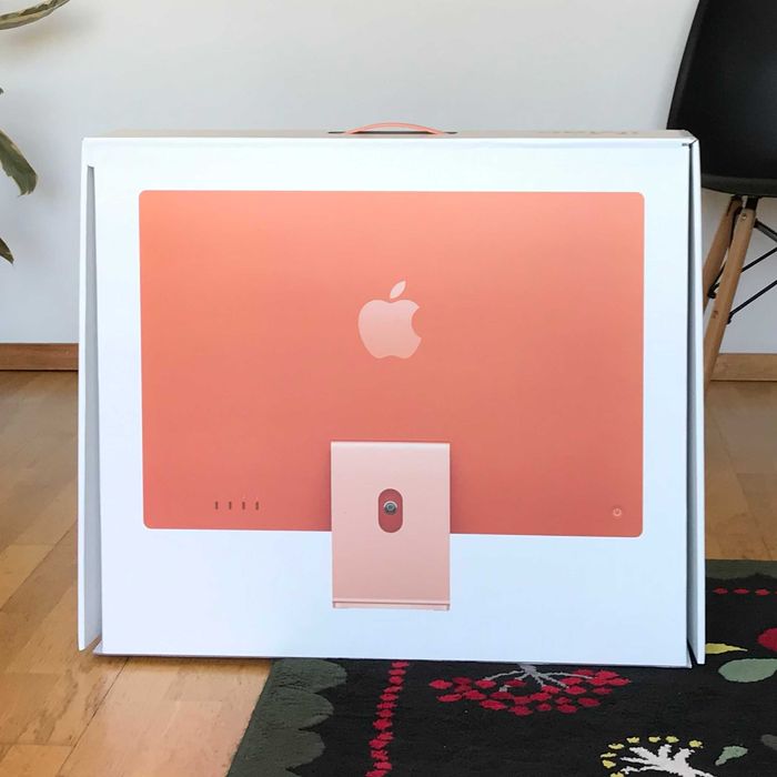 iMac 24" Apple M1 2021 | 16GB RAM | 256GB SSD LARANJA (Como novo)