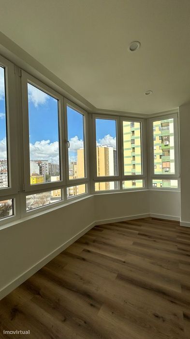 Apartamento T3 - Zona calma