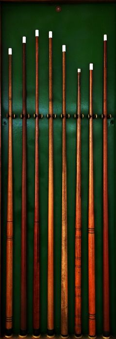 Snooker/Billiard/Pool Table with Assembly Included.64564138001922122