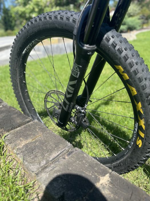 Transition Sentinel V1 M | Custom Build | RockShox Lyrik | Fox DPX2