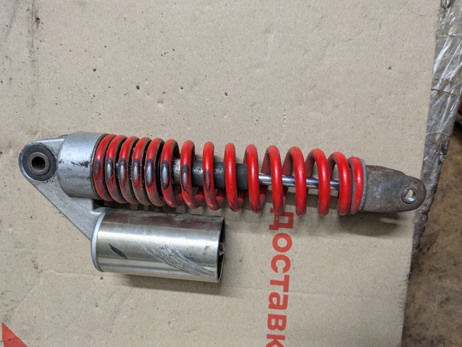 Задній аморт yamaha sa 16