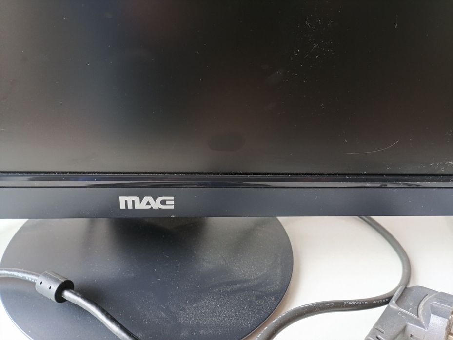 Monitor marki MAG