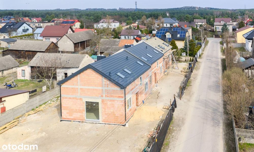 Dom w zabudowie szeregowej w świetnej okolicy