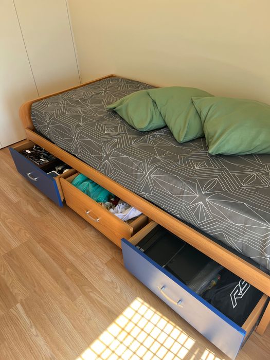 Cama solteiro com gavetas 90/200