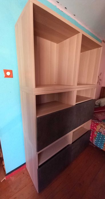 Módulos IKEA com gavetas