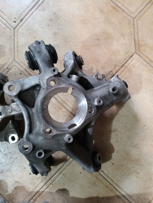 Задня цапфа тесла 3 поворотний кулак