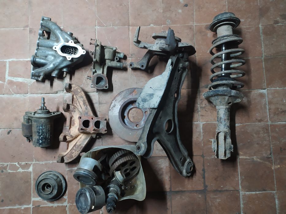 Продам впускний-випускний колектор