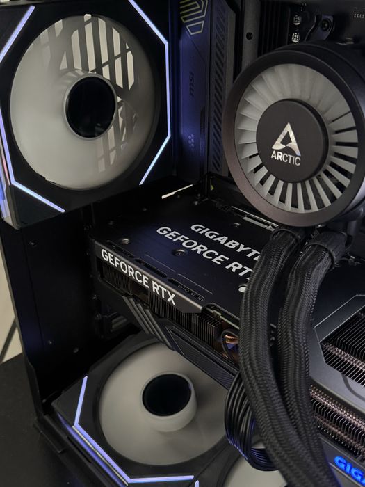Komputer 7800X3D/4060 Ti 16GB/32GB RAM DDR5/1 TB m.2