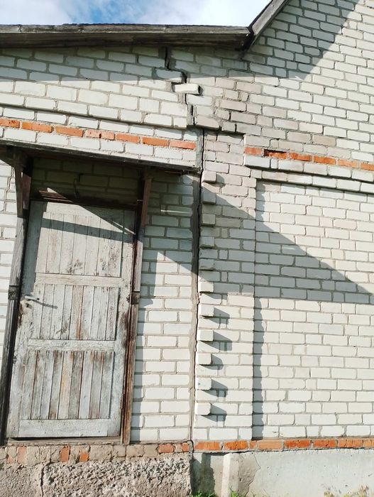 Продам або обміняю будинок на квартиру