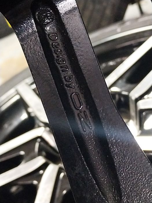 Felgi Aluminiowe R19 5x114.3 8J ET 45